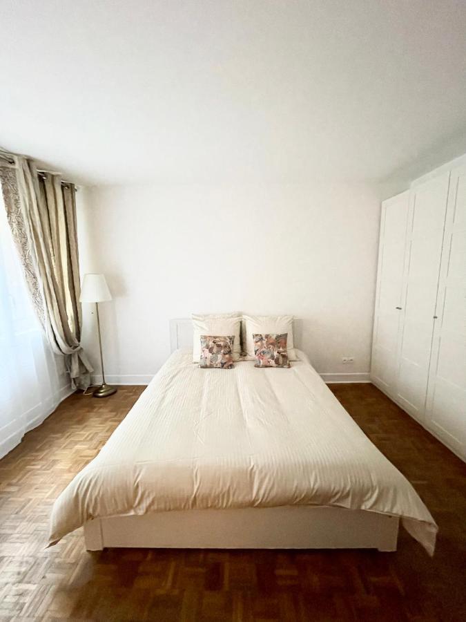 Appartement Tour Eiffel - Seine à Paris Extérieur photo